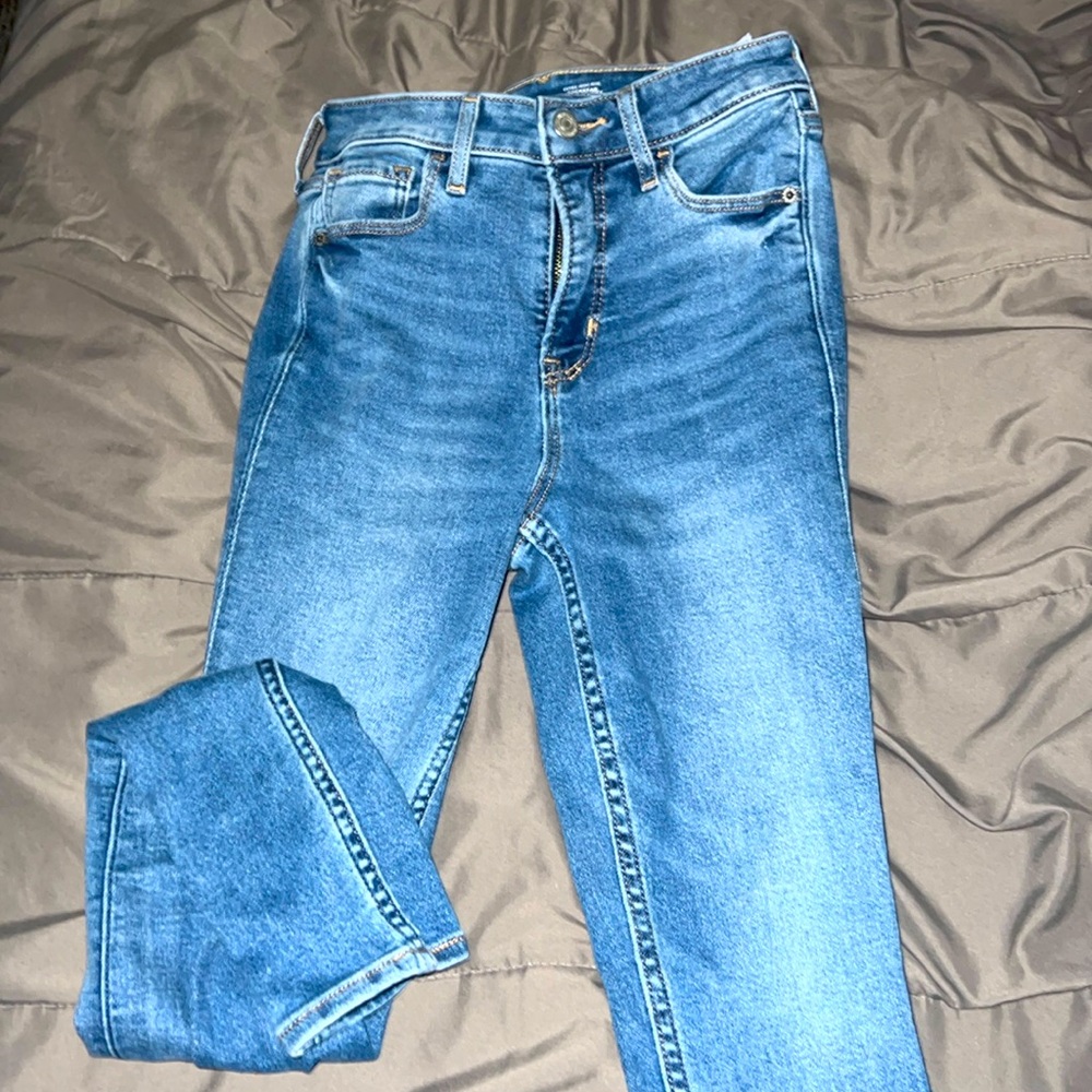 Old nave women’s jeans great condition never worn
